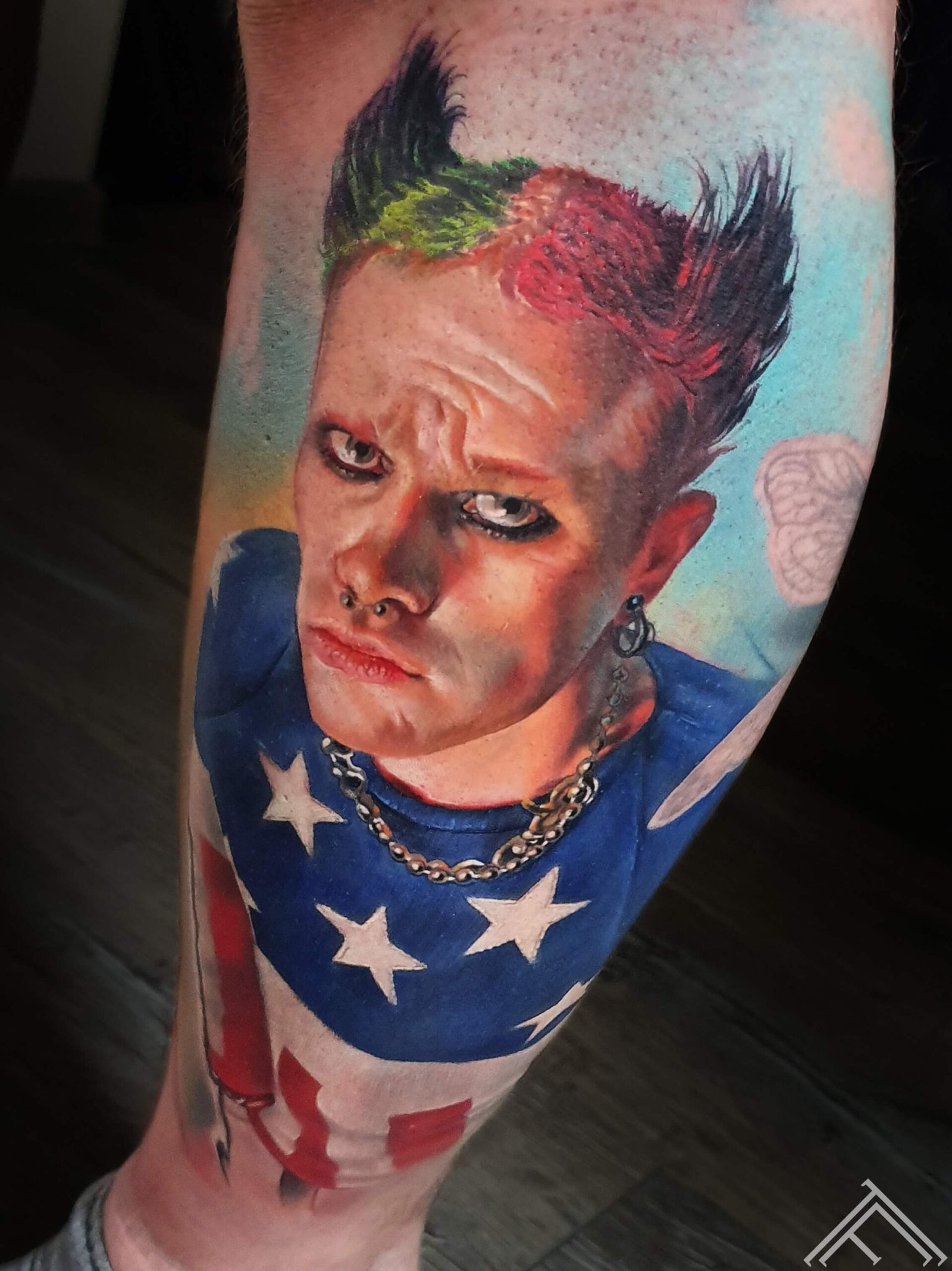 Māris Pūpols darbs — Tattoo Frequency